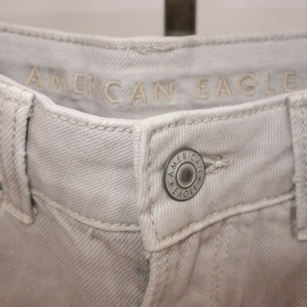 NEW American Eagle High Rise Mom Jeans Ripped Distressed Gray 6 Short - Picture 7 of 12